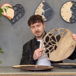 Handcrafted Walnut Wood Wall Clock - 16 - thumbnail 4