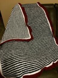 Houndstooth Crochet Throw - thumbnail 1