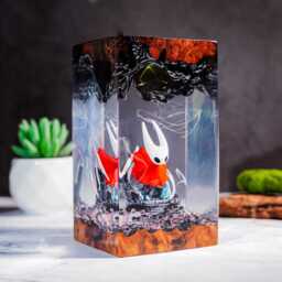 Hornet Silksong V2 Resin Lamp - Handmade Led 3D Figure Light Gamer Room Decor Handcrafted Art Indie Game Merch Hollow Knight - thumbnail 3