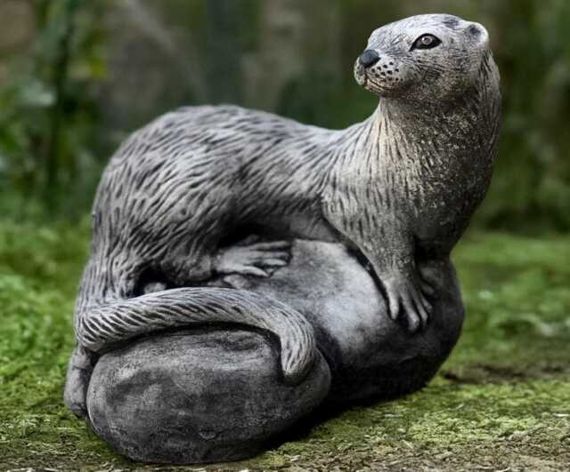 Concrete Otter Sculpture Stone Statue Outdoor Wild Animal Figurine Cement Wildlife Decoration Otter Lover Gift Garden