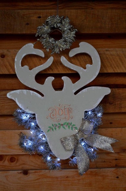 Christmas Wooden Reindeer Wreath With Sparkly Bow & Lights - image 1
