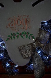 Christmas Wooden Reindeer Wreath With Sparkly Bow & Lights - thumbnail 3