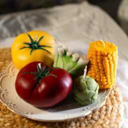 Realistic Vegetable Candle - Handmade Soy Beeswax Blend, Kitchen Decor - thumbnail 4