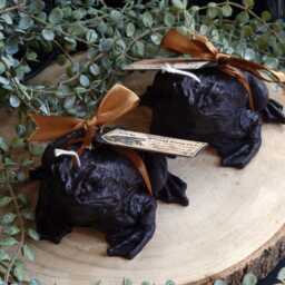 Gothic Black Toad Candle, Witches Familiar Gift, Frog Lover Unique Cottage Gift For Her - thumbnail 2