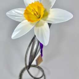 Handmade Daffodil Flower Sculpture Metal Yellow Or White St David's Day Gift Welsh Wedding Present Ornament For Anniversary Romantic Love - thumbnail 2