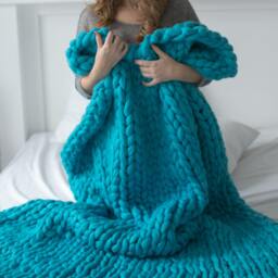 Chunky Knit Merino Wool Blanket Turquoise Cozy Throw, Handknit - thumbnail 3