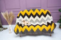 Handwoven Wool Blanket Organic Zigzag Throw, Carpathian Hutsul Design - thumbnail 1