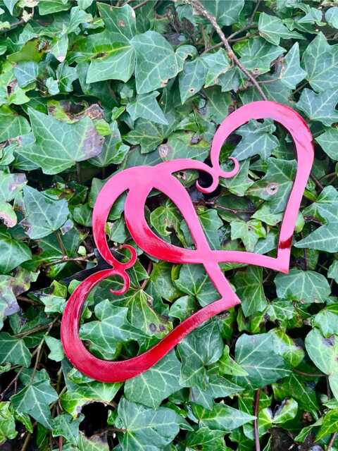 Red Twin Hearts Metal Wall Art Valentines Gift, Christmas Decor 15cm - image 1