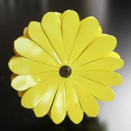 Metal Daisy, Flower, Yellow Birthday Gift, Steel Bridesmaid Wedding, 11Th Anniversary, 6Th Anniversary - thumbnail 4
