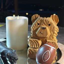 Hand-Carved Cedar Mini Bear, 6-Inch Chainsaw Wood Sculpture - thumbnail 4