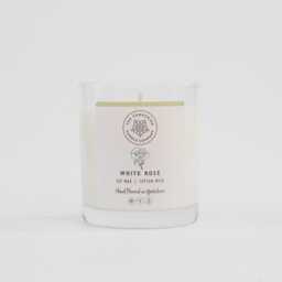 White Rose - Scented Candle Hand Poured in Yorkshire Soy Wax Vegan - thumbnail 3