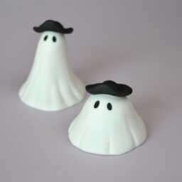 Spooky Ghost Sculpture Ceramic Pirate With Hat - thumbnail 4