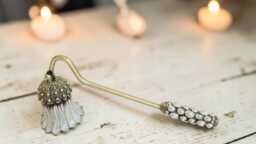 Elegant Metal Candle Snuffer - Flower Designs, 16cm