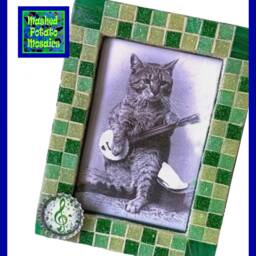 Green Glass Tile Mosaic Picture Frame, Musical Clef Accent, 3.5x5 Photo - thumbnail 4