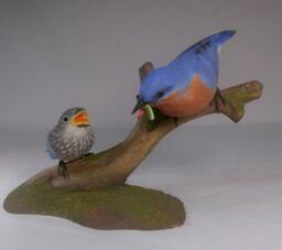 Eastern Bluebird - Male With A Baby Wooden Carved Bird - thumbnail 2