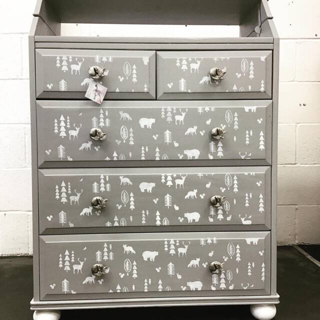 Beautiful Bespoke Nursery Baby Changing Unit Chest Of Drawers Woodland Fox - image 1