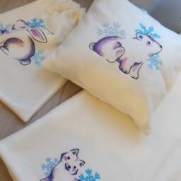 "White Fleece Baby Blanket From The ""Magic Winter" - thumbnail 4