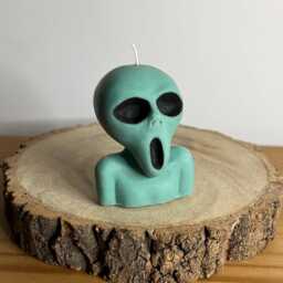 Alien Head Candle - Hand-Poured Soy Wax - Unique Space Gift, Ufo Lover Present, Sci-Fi Decor, Quirky Halloween Vegan Friendly - thumbnail 2