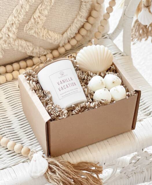 Vanilla Soy Candle Gift Set, Seashell Pillar, Wax Melts, Wooden Wick UK - image 1
