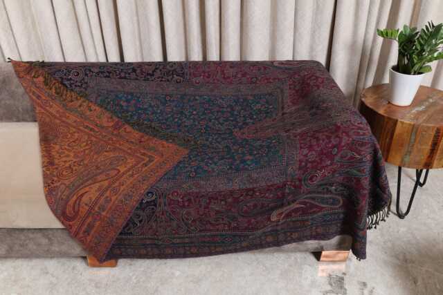 Luxury Boiled Pure Merino Wool Reversible Sofa Or Bed Throws For Ultimate Comfort & Style - Classic Indian Paisley in Multicolour - image 1