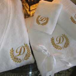 Bath Towels & Personalized Bathrobe - Ref. Laureado Gold - thumbnail 2