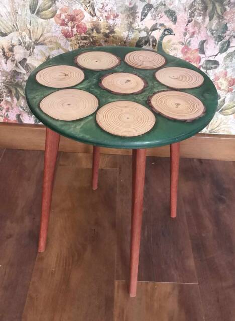 Resin Wood Side Table Green Occasional Plant Stand - image 1