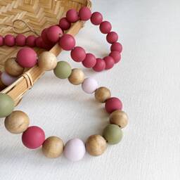 Hand-Painted Wooden Bead Curtain Tie-Backs Berry Pink & Lavender - thumbnail 3