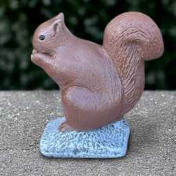 Concrete Squirrel Statue Stone With Nut Sculpture Cement Animal Ornament Christmas Gift Handmade Decor Yard Art - thumbnail 3