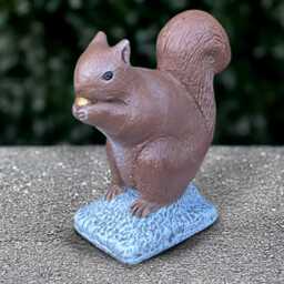 Concrete Squirrel Statue Stone With Nut Sculpture Cement Animal Ornament Christmas Gift Handmade Decor Yard Art - thumbnail 1