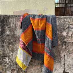 Handcrafted Vintage Kantha Quilt - Reversible Bohemian Blanket - thumbnail 3