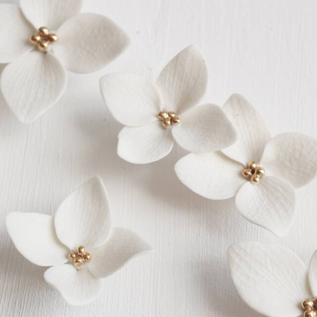 Wall Decor Of 14 White Porcelain & 24K Gold Hydrangeas - image 1