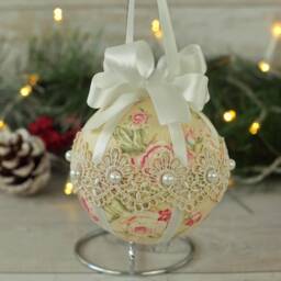 Shabby Chic Xmas Baubles, Christmas Tree Decorations Handmade, Lace Ornament Gift Set - thumbnail 3