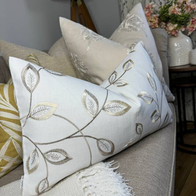 "Decorative Cushion Cover, Scatter Pillow Cover Size 12"" X 20" - image 1