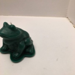 Frog Beeswax Candle - thumbnail 2