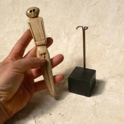 Anthropomorphic Idol - thumbnail 3