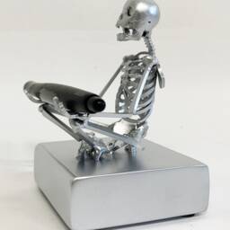 Zen Skeleton Pen Holder - thumbnail 4