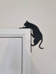 Cat Climbing Door Topper Decoration - Kitty Jumping Decor/Wall Art On Top Corner Of Frame Animal Kitten - thumbnail 1