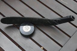 Penguins Stick & Puck Business Card Holder - thumbnail 1