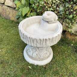 Rustic Stone Garden Birdbath With Frog - UK Manufactured Traditional Craftsmanship - thumbnail 4