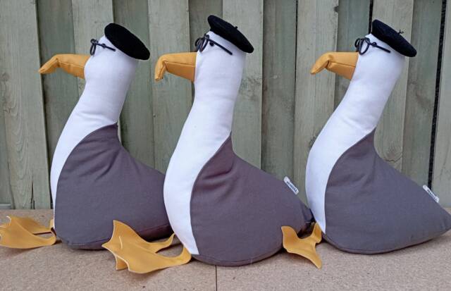 Eddie The Seagull Doorstop/Bookend -Diy Flat Packed-Funny Doorstop-Coastal Decor-House Warming-Beach Life-Unique Gift-Birds-Grey-White - image 1