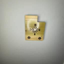 Utah Handmade Wood State Clock With Inlaid Quarters. Fully Customizable - thumbnail 2