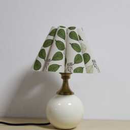 Duzy Handmade Scallop Shape Leaf Pattern Fabric & Ceramic Base Table Lamp-120#, 110-240V/50-60Hz - thumbnail 3