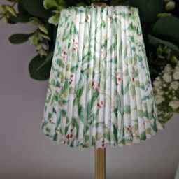 Beautiful Decoupaged Green Leaf Indoor/Outdoor Usb Rechargeable Table Lamp.matching Picture Plate Available.hand Decorated - thumbnail 2
