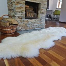 "Giant White Sheepskin Rug, Double Natural Wool Carpet, Thick Shiny Fur, 79""x30" - thumbnail 4