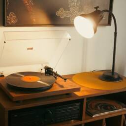 "Retro Record Player Stand " - thumbnail 2