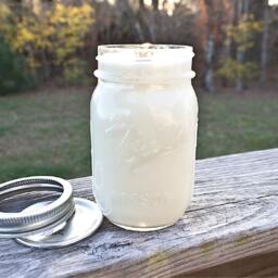 Cranberry Cobbler Soy Candle in Pint Mason Jar, Scented Candle, Wood Wick Cranberry Jar - thumbnail 2