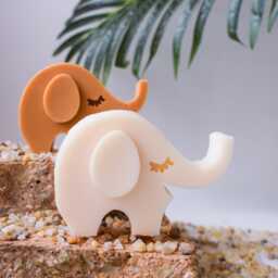 Handcrafted Elephant Candle Eco-Friendly Soy & Beeswax Home Decor - thumbnail 2