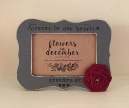 Personalized Memorial Picture Frame Hand-Painted Sympathy Gift - thumbnail 1