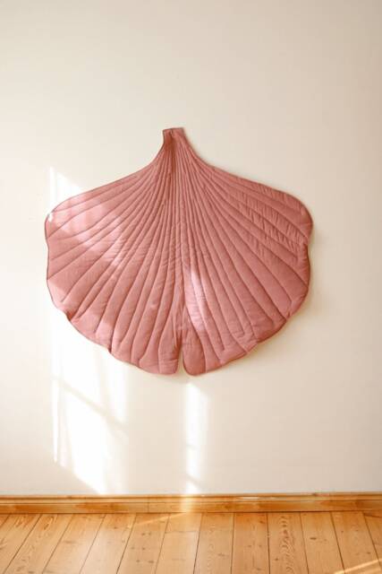 "Linen Ginkgo Leaf Mat ""Dirty Pink" - image 1
