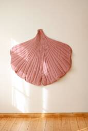 "Linen Ginkgo Leaf Mat ""Dirty Pink" - thumbnail 1